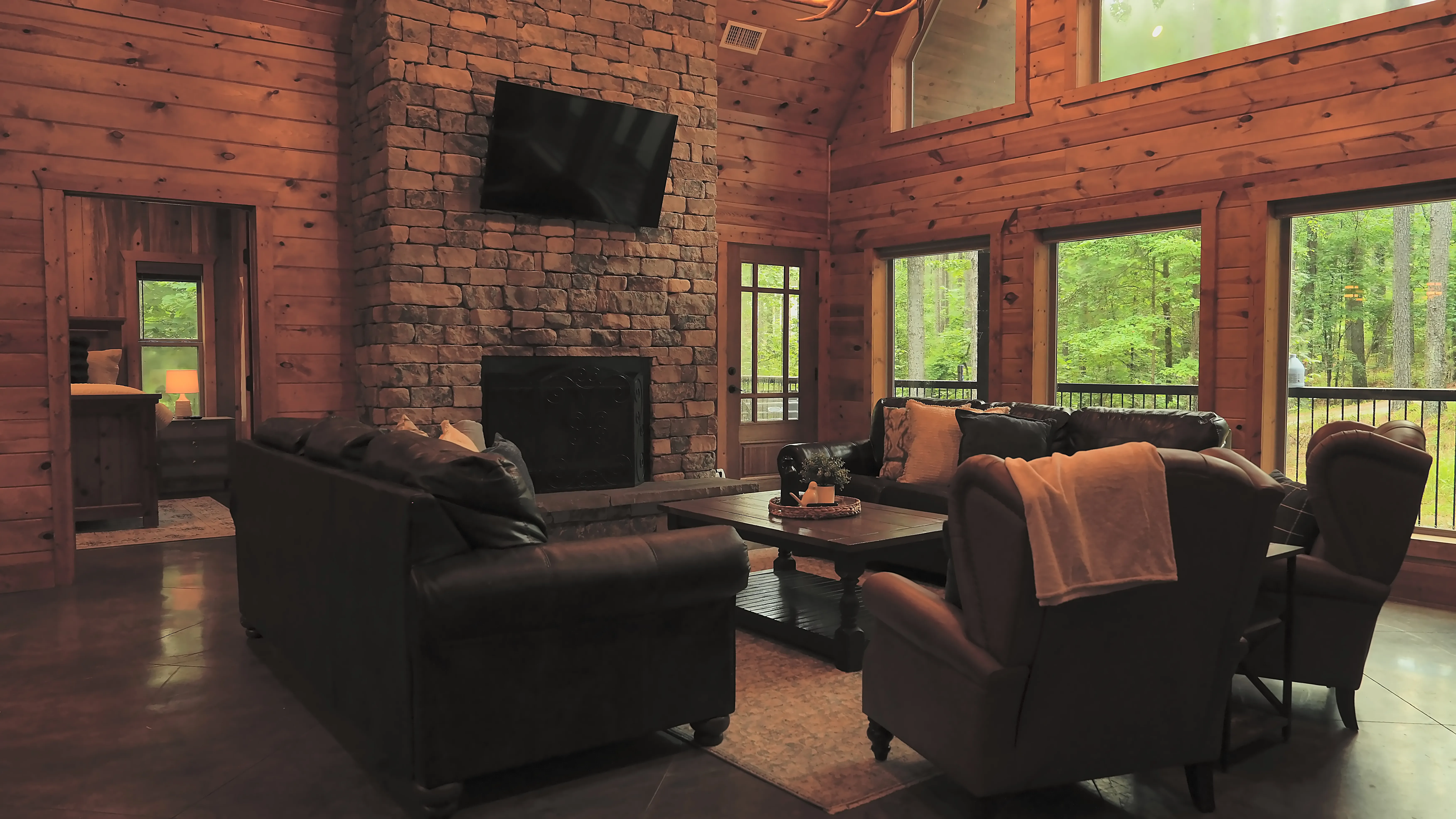 Group Lodge — Hochatown — photo 2